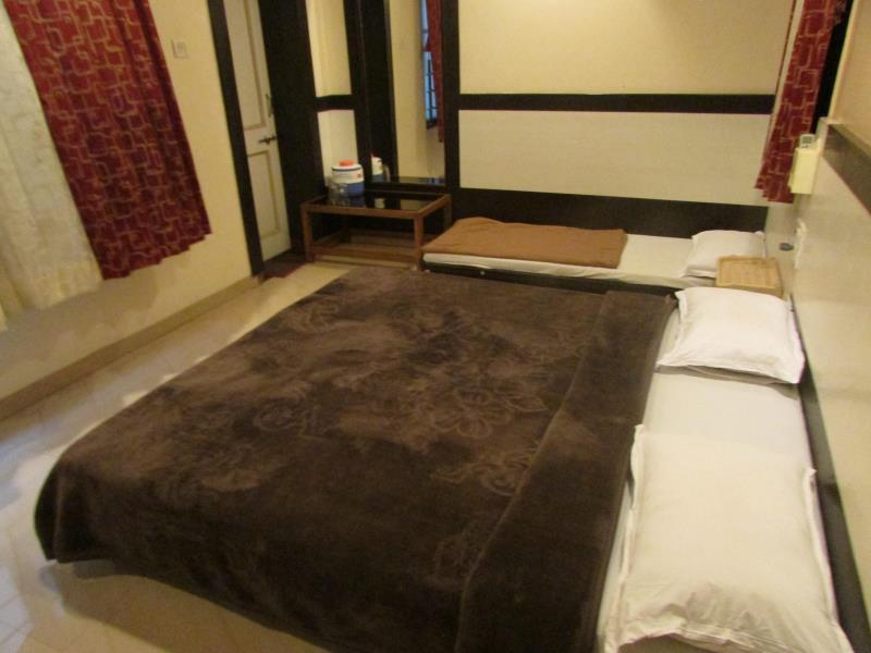 Hotel Laxmi Palace Shirdi Exterior foto